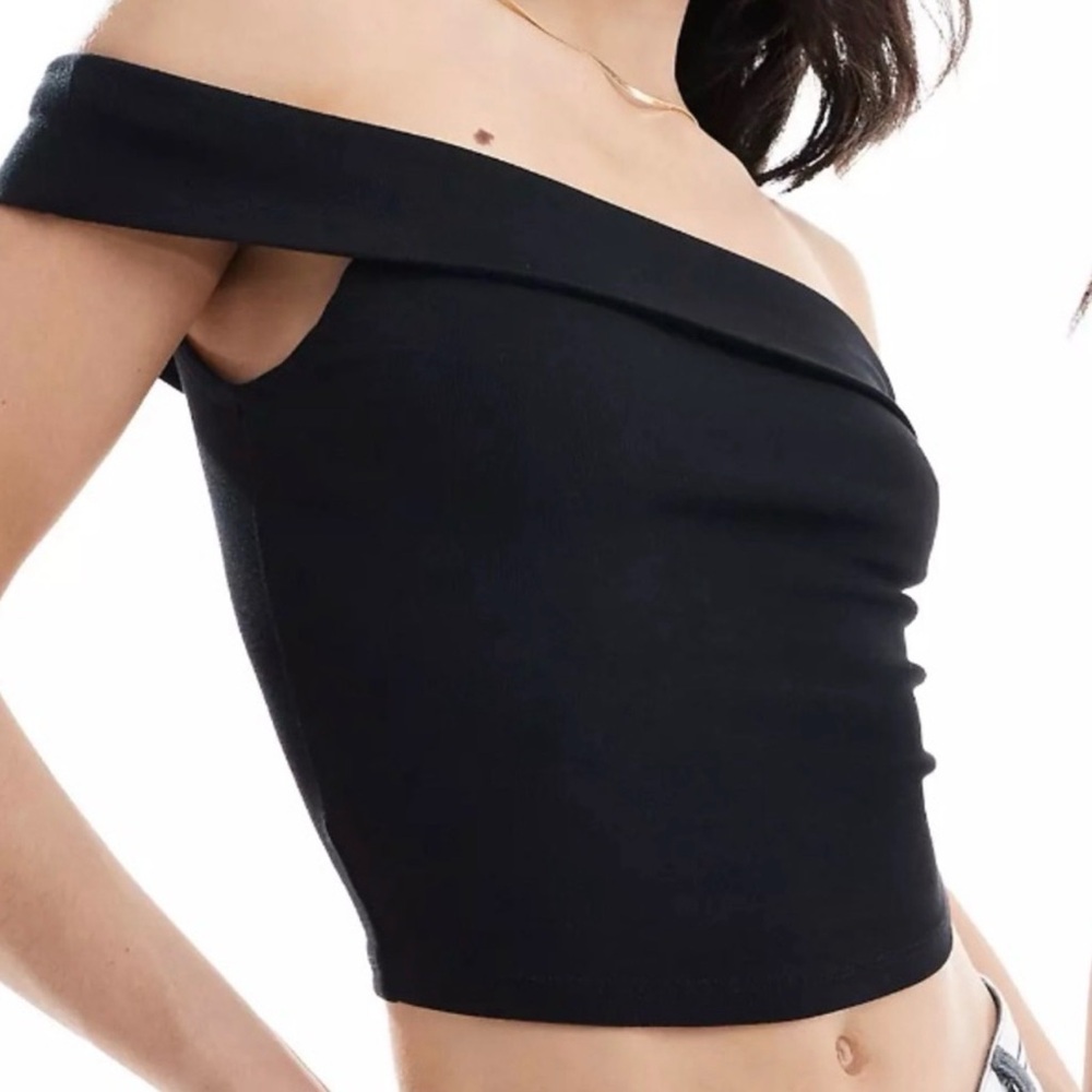 Bershka NWT black off the shoulder tank top